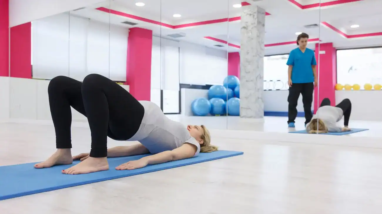 6 Diastasis Recti Pregnancy Mistakes That Make Recovery Harder Than It Needs to Be, Full Guide To Safeguard Post-Pregnancy Issues 5 Exercises to Avoid Versus Safer Alternatives for Diastasis Recti Recovery